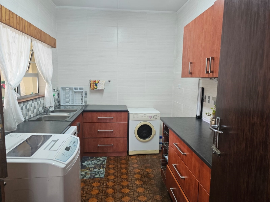 4 Bedroom Property for Sale in Berea Eastern Cape